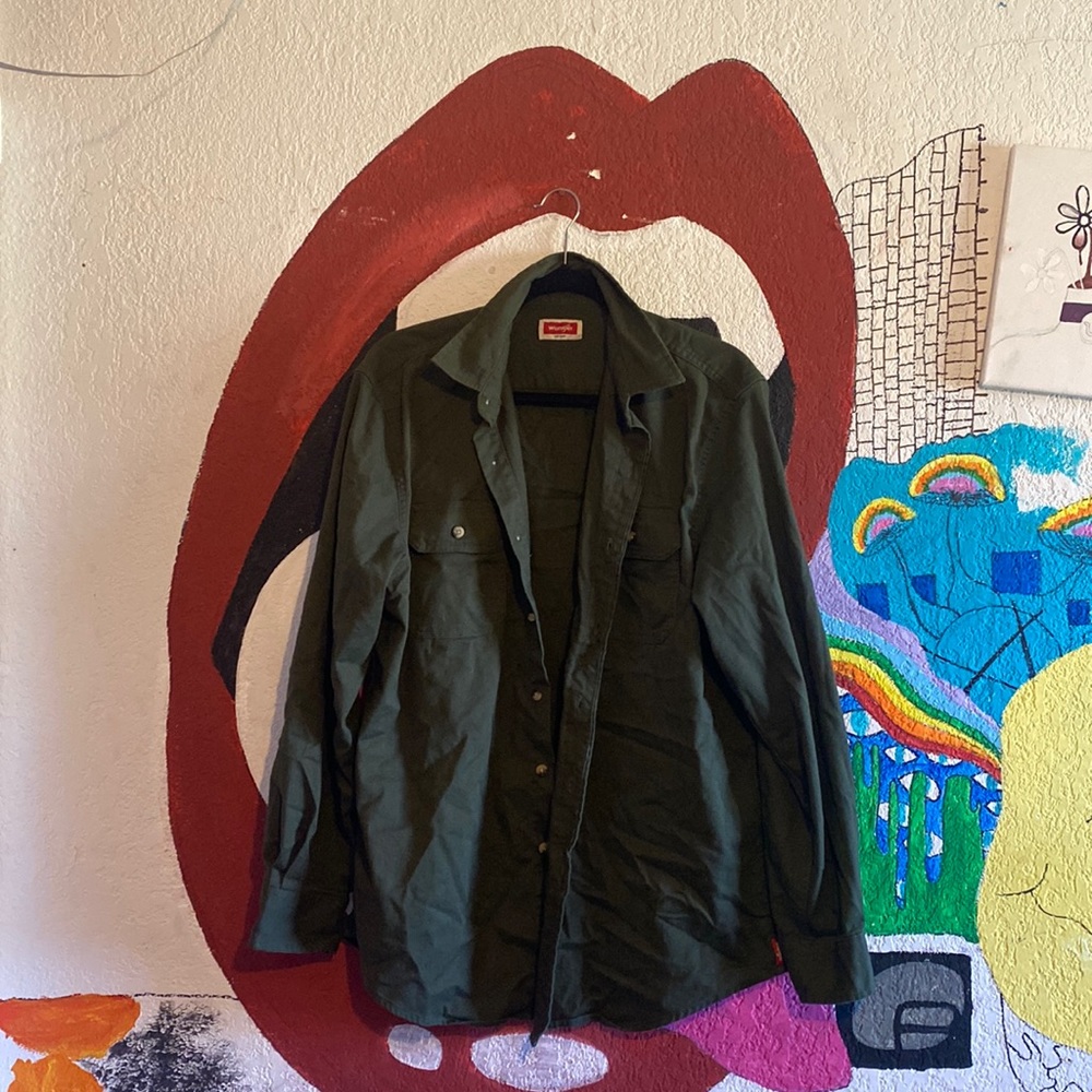 Wrangler army green button down